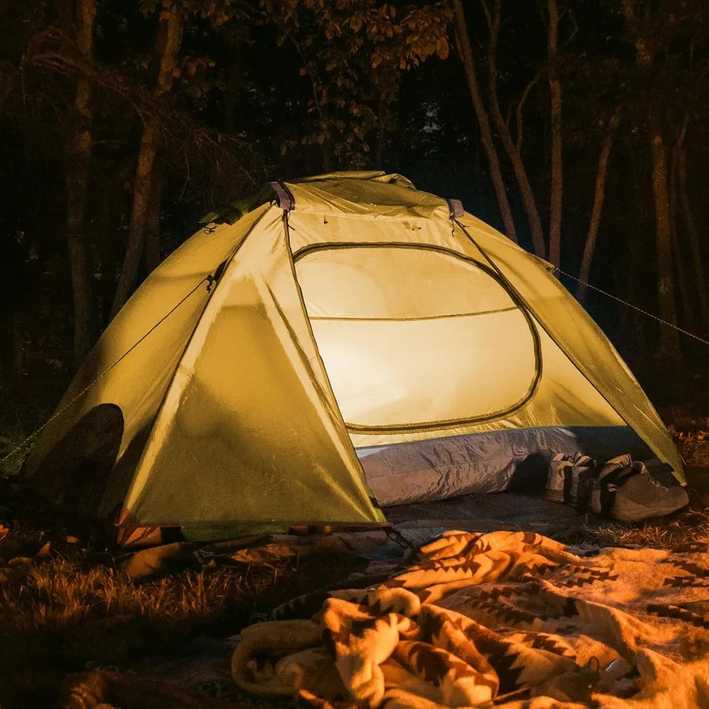 Ultralight yet durable 4-season tent with reinforced structure for extreme weather conditions